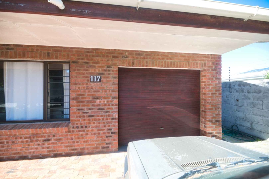 2 Bedroom Property for Sale in Westcliff Western Cape